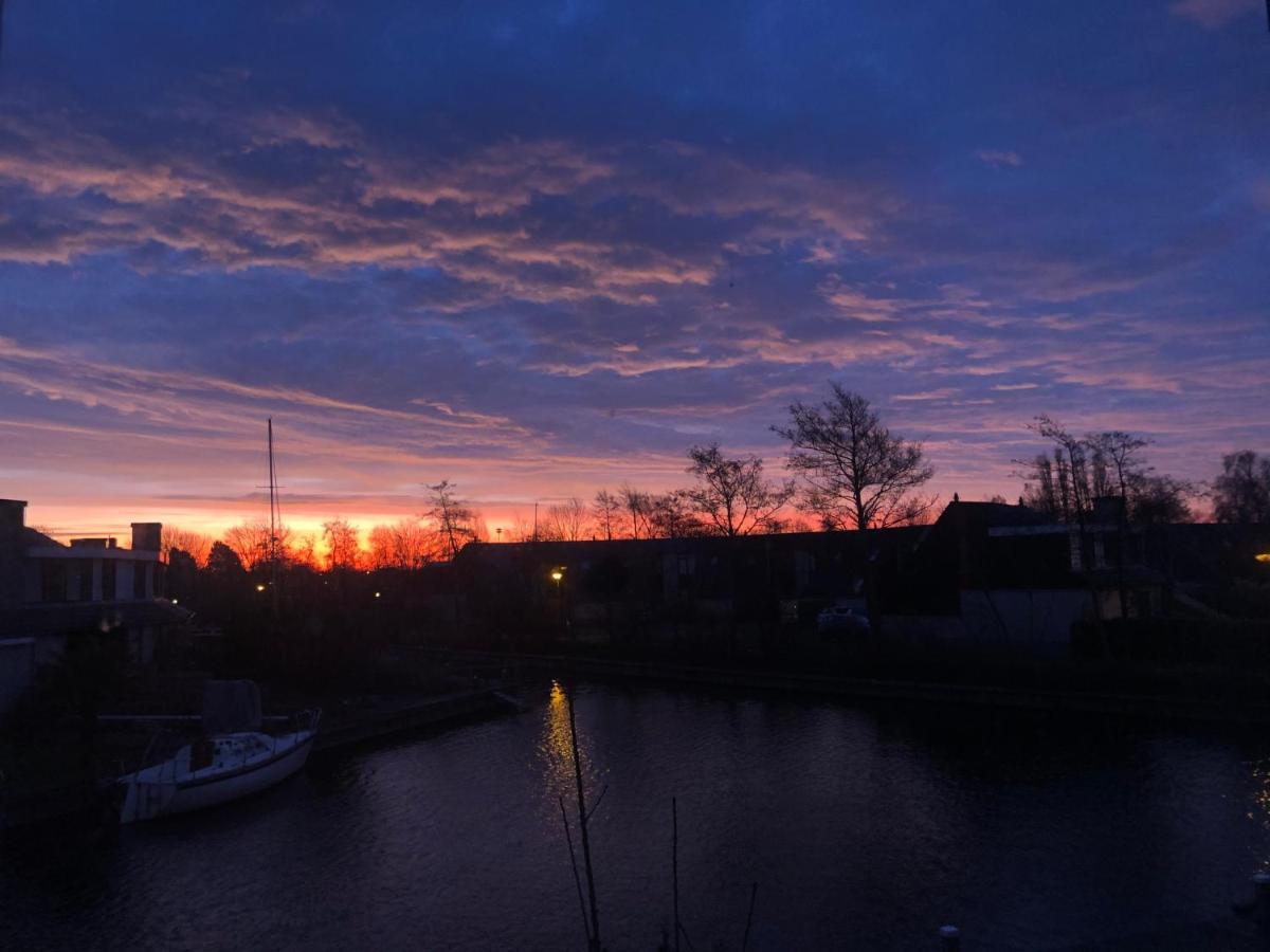 Riverside-Lemmer Buitenkant foto