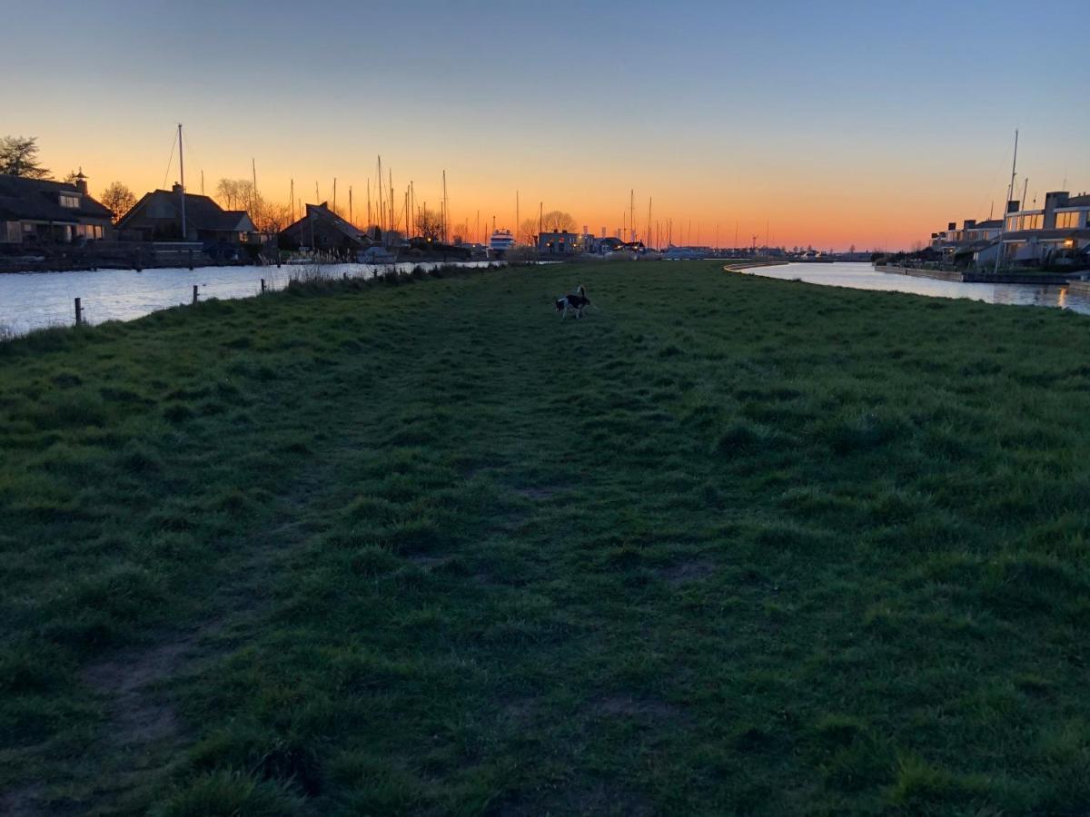 Riverside-Lemmer Buitenkant foto